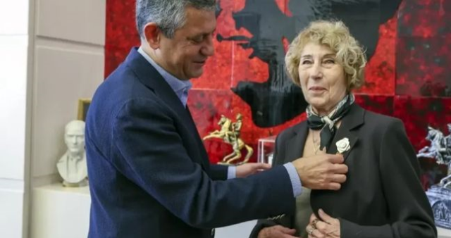 Ayşe Kulin CHP kimdir, kaç yaşında? Ayşe Kulin CHP'ye mi üye oldu?