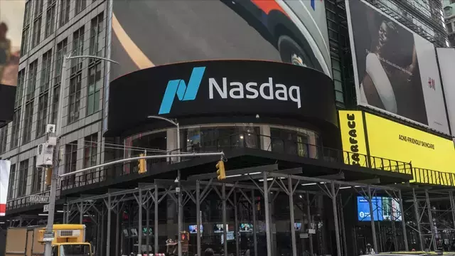 Trump'ın Çin'e getirdiği yüzde 100'lük yeni tarife piyasaları sarstı