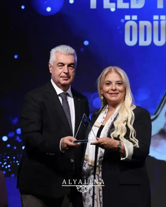 Nazan ve Fatih Eke'ye Güvenilir Ürün Zirvesi'nden çifte ödül