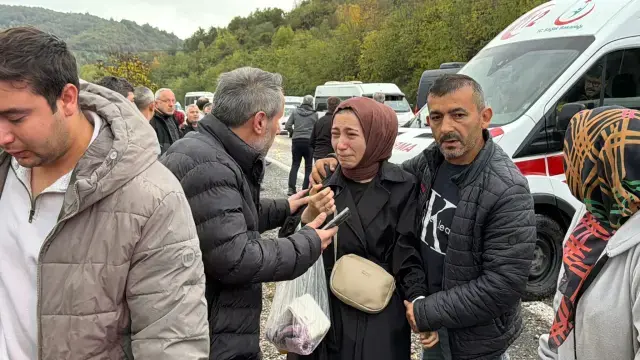 Can pazarı! İşçi servisi devrildi, ölü ve yaralılar var 6 Can pazarı! İşçi servisi devrildi, ölü ve yaralılar var