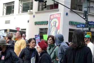 ABDde No Kings Protesto Gosterileri Trump Yonetimine Karsi Eylemler