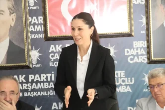 AK Parti MKYK Uyesi Karaaslandan partisinin Carsamba Ilce Baskanligina ziyaret