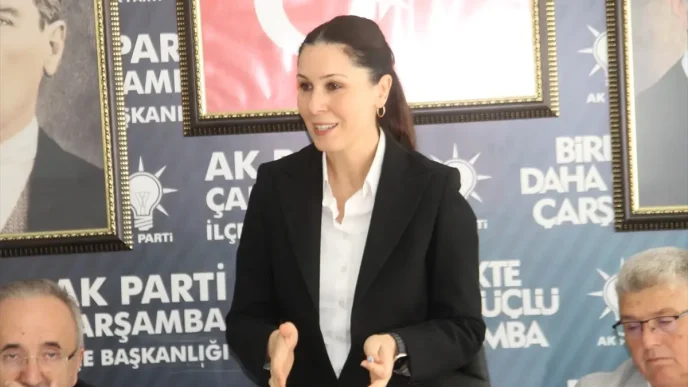 AK Parti MKYK Uyesi Karaaslandan partisinin Carsamba Ilce Baskanligina ziyaret