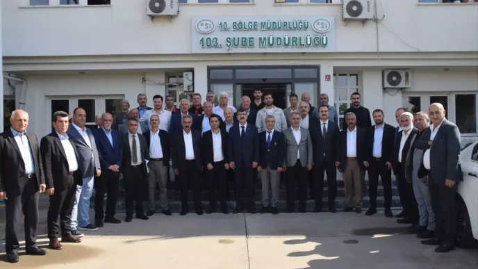 AK Parti Milletvekili Nasiroglu Muhtarlarla Tarimsal Sulama Toplantisi Yapti