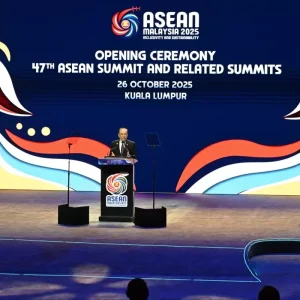 ASEAN Zirvesi Kuala Lumpurda Basladi