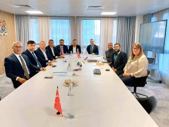 Adana Ticaret Odasi Heyeti Ingilterede Yatirim Firsatlarini Gorustu