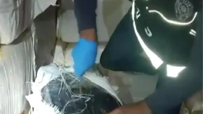 Adanada Gumruk Kacagi Elektronik Sigara Operasyonu