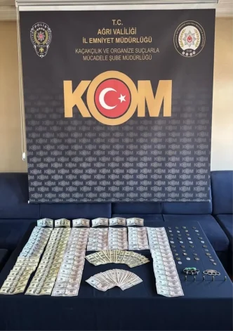 Agrida Sahte Dolar ve Sikke Ele Gecirildi