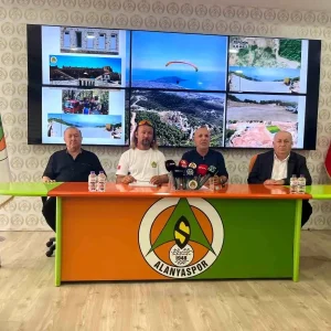 Alanyaspor Yonetiminden Yamac Parasutu Iddialarina Yanit