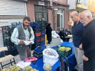 Alasehir Uzumleri Tavsanli Pazarinda Satisa Sunuldu