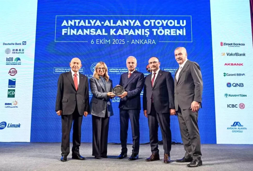 Antalya Alanya Otoyolu Projesi Yilda 177 Milyar Lira Tasarruf Saglayacak
