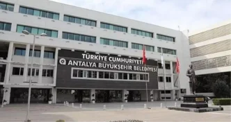 Antalya Buyuksehir Belediyesinde kimler gozaltina alindi Antalya Buyuksehir Belediyesine operasyon