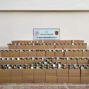 Antalyada Kacak Tutun Operasyonu 5 Milyon Makaron Ele Gecirildi