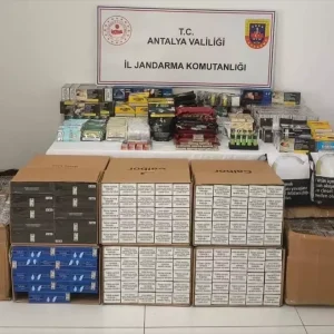 Antalyanin Kas Ilcesinde Kacak Sigara Operasyonu