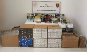 Antalyanin Kas Ilcesinde Kacak Sigara Operasyonu