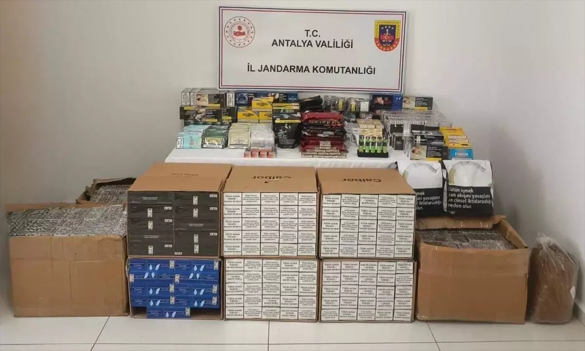 Antalyanin Kas Ilcesinde Kacak Sigara Operasyonu