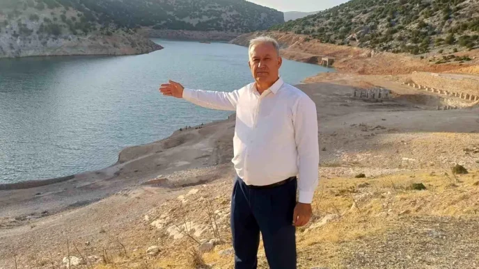 Ardil Barajindaki Su Seviyesi Dusuyor Ciftciler Magdur Oluyor
