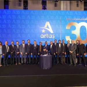 Artas Holding perakendede 30uncu yilini kutladi