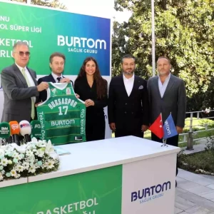 BURTOM Bursaspor Basketbol Takiminin Forma Sponsoru Oldu