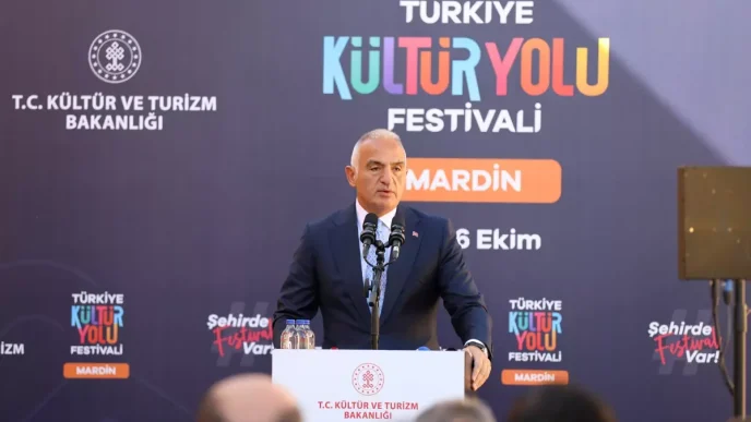 Bakan Ersoy 2026da 50 sehir festivallere ev sahipligi yapacak