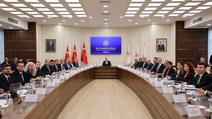 Bakan Isikhan Sendikal Haklar ve Dijital Donusum Uzerine Onemli Aciklamalar