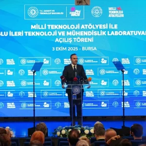 Bakan Kacir Bursada teknoloji atolyesi ve ileri teknoloji laboratuvarinin acilisinda