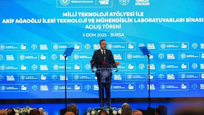 Bakan Kacir Bursada teknoloji atolyesi ve ileri teknoloji laboratuvarinin acilisinda