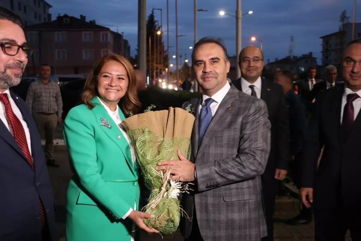 Bakan Kacir Tekirdagda Sanayicilerle Bulustu