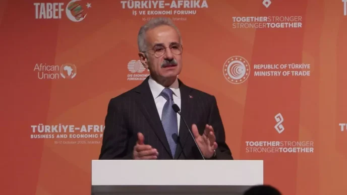Bakan Uraloglu Havacilik alanindaki tecrubelerimizi Afrika ile paylasmaya haziriz