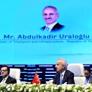 Bakan Uraloglu Ulkemizin stratejik konumunu yaklasik 300 milyar dolarlik yatirim