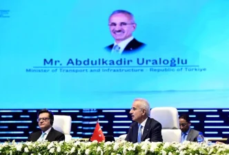 Bakan Uraloglu Ulkemizin stratejik konumunu yaklasik 300 milyar dolarlik yatirim