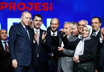 Baskan Albayrak Ev Sahibi Turkiye Yuzyilin Konut Projesi programina katildi