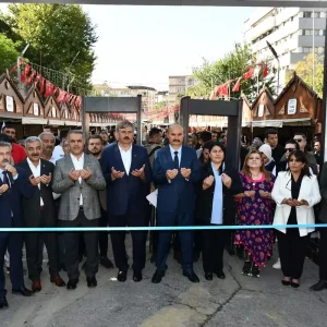 Batmanda Tekstil Zuccaciye ve Ayakkabi Fuari Acildi