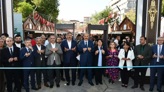 Batmanda Tekstil Zuccaciye ve Ayakkabi Fuari Acildi