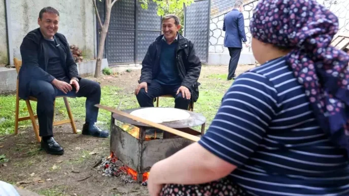 Bilecik Valisi Faik Oktay Sozer Kuplu Koyunde Vatandaslarla Bulustu
