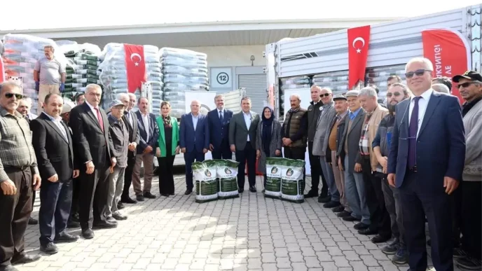 Bilecikte 901 Ciftciye 508 Ton Bugday Tohumu Dagitildi