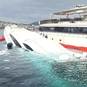 Bodrumda 40 Milyon TL Degerindeki Luks Yat Sulara Gomuldu