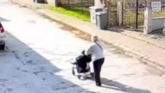 Bursa'da İş Adamının Para Dolu Çantasını Kayıp Kadın Aldı 6 Bursada Is Adaminin Para Dolu Cantasini Kayip Kadin Aldi