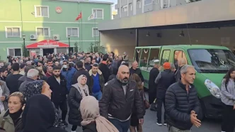 Cekmekoyde IETT Otobus Kazasi Bir Kisi Hayatini Kaybetti