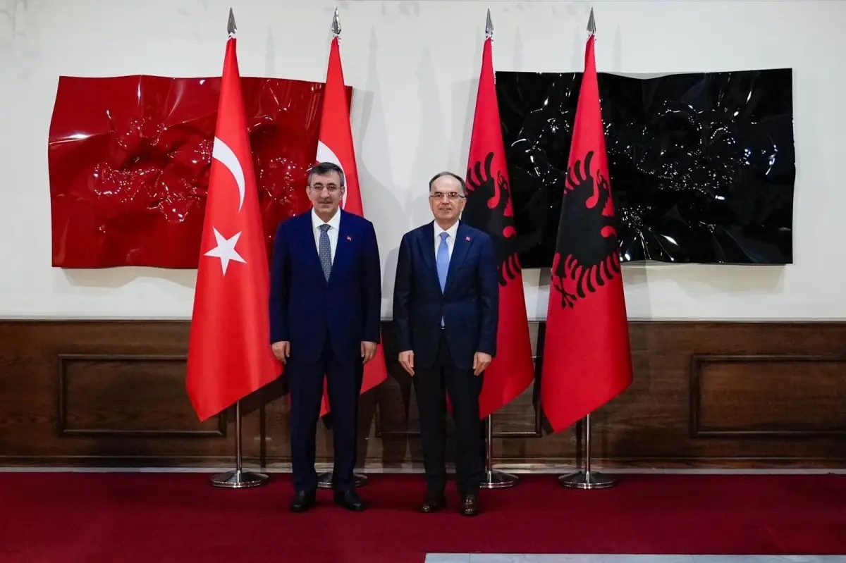 Cevdet Yilmaz Arnavutluk Cumhurbaskani ile Gorustu