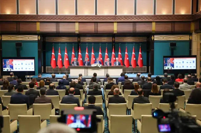 Cevdet Yılmaz: Büyüme hedefi 2025'te yüzde 3.3, 2026'da ise yüzde 3.8