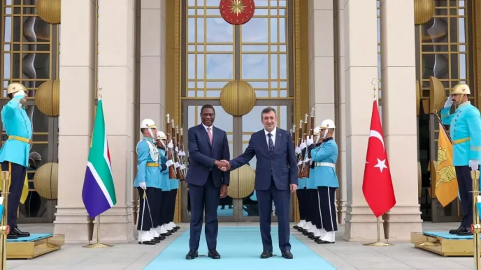 Cevdet Yilmaz Guney Afrika ile 5 milyar dolar hedefimize kisa