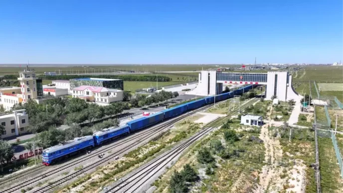 Cin Mogolistan Erenhot Limanindan 20 Milyon Ton Kargo Tasidi