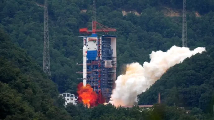 Çin, Xichang'dan Yeni Uydu Fırlattı 8 Cin Xichangdan Yeni Uydu Firlatti