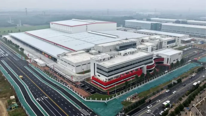 Coca Colanin Yeni Fabrikasi Zhengzhouda Acildi