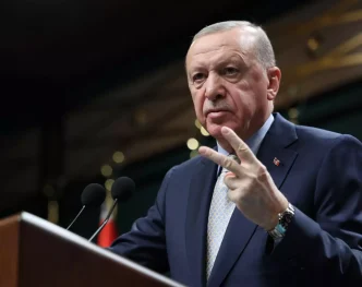 Cumhurbaskani Erdogan Batiyi takip eden degil Batinin giptayla izledigi bir