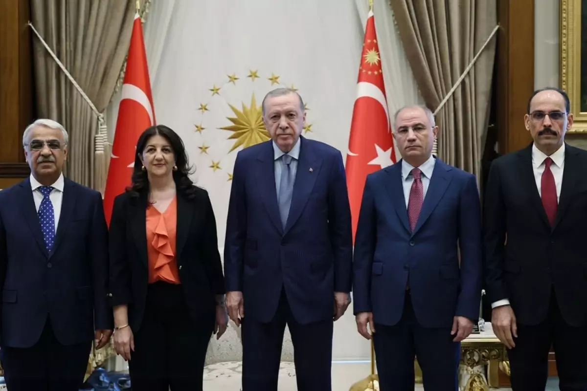 Cumhurbaskani Erdogan ile DEM Parti heyeti arasindaki gorusme ertelendi