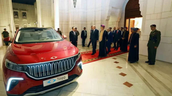 Cumhurbaskani Erdogandan Umman Sultani El Saide Togg hediyesi