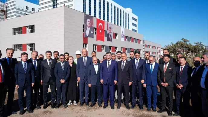 Cumhurbaskani Yardimcisi Yilmaz Bingolde Yapilan Yatirimlari Degerlendirdi