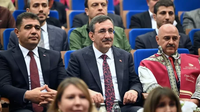 Cumhurbaskani Yardimcisi Yilmaza Duzce Universitesinde fahri profesorluk unvani verildi